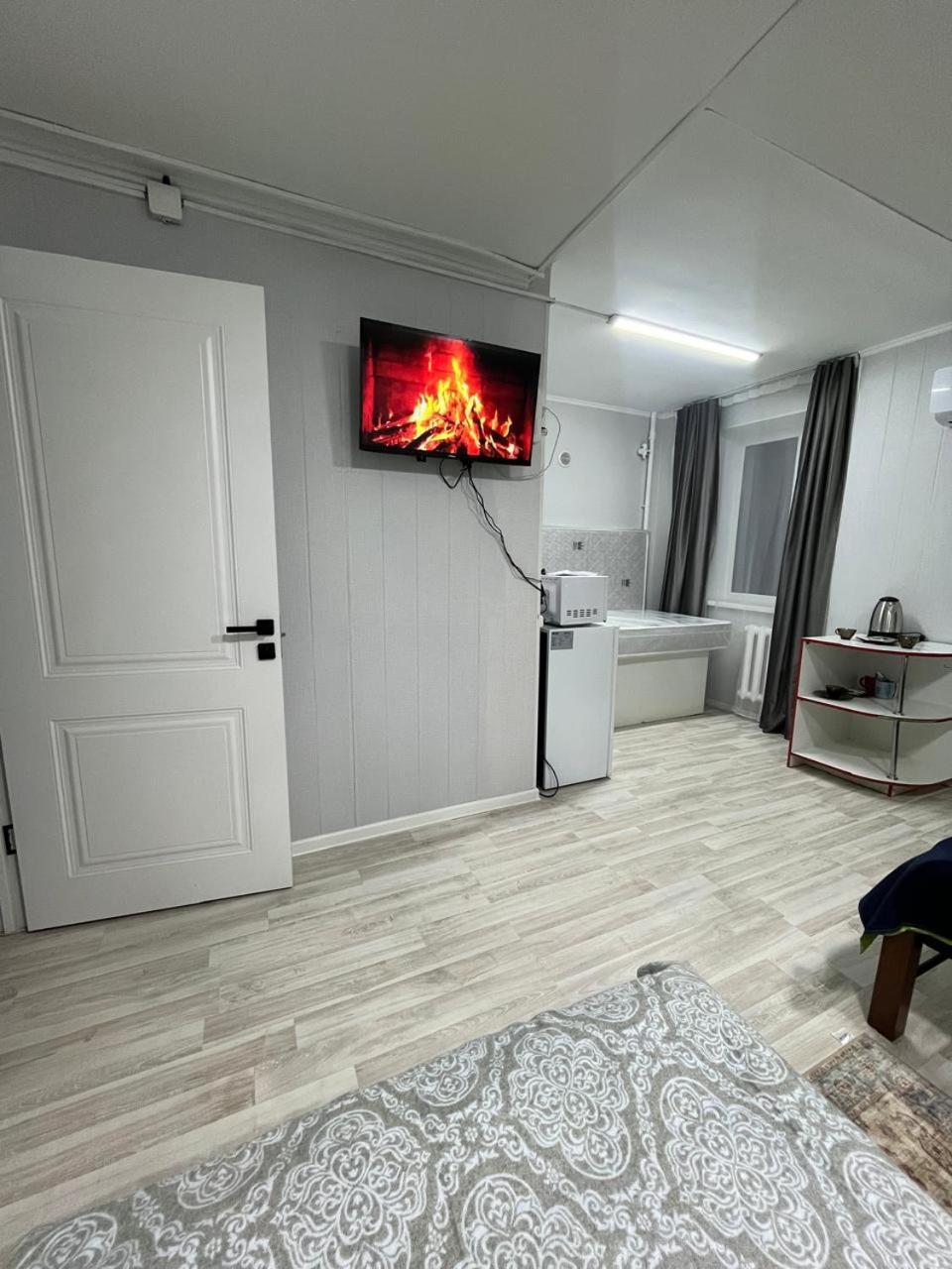 Ахметова 4 Apartment Krasnoye Pole ภายนอก รูปภาพ